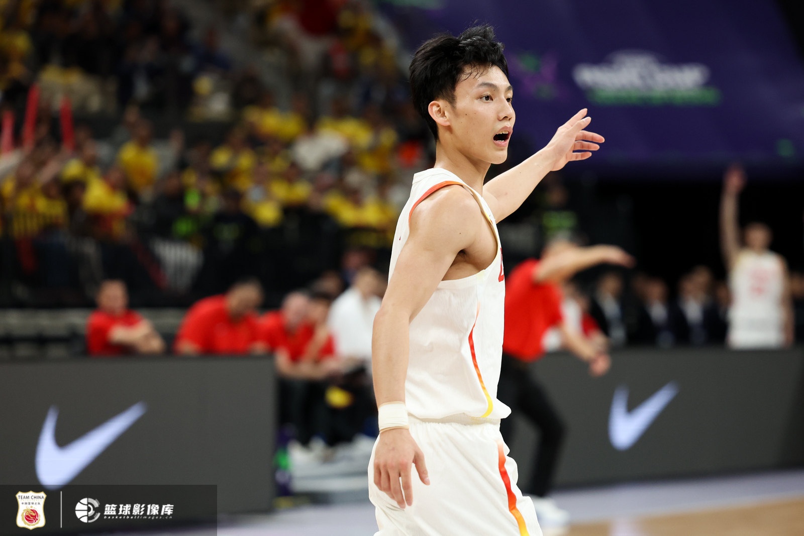 首發(fā)出戰(zhàn)不在狀態(tài)！徐杰全場3中0沒得分 拿到3板1助2斷另2失誤